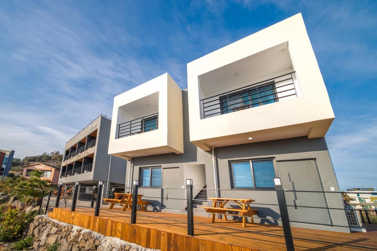 Jeju Soo Pension مدينة سيوجويبو المظهر الخارجي الصورة