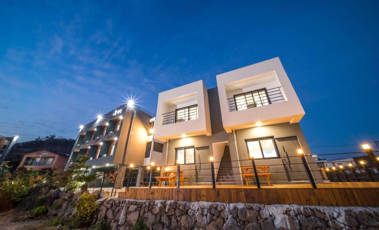 Jeju Soo Pension مدينة سيوجويبو المظهر الخارجي الصورة